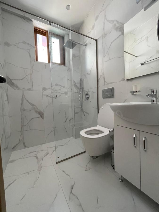 Sun And Sea Apartment Saranda Exterior foto